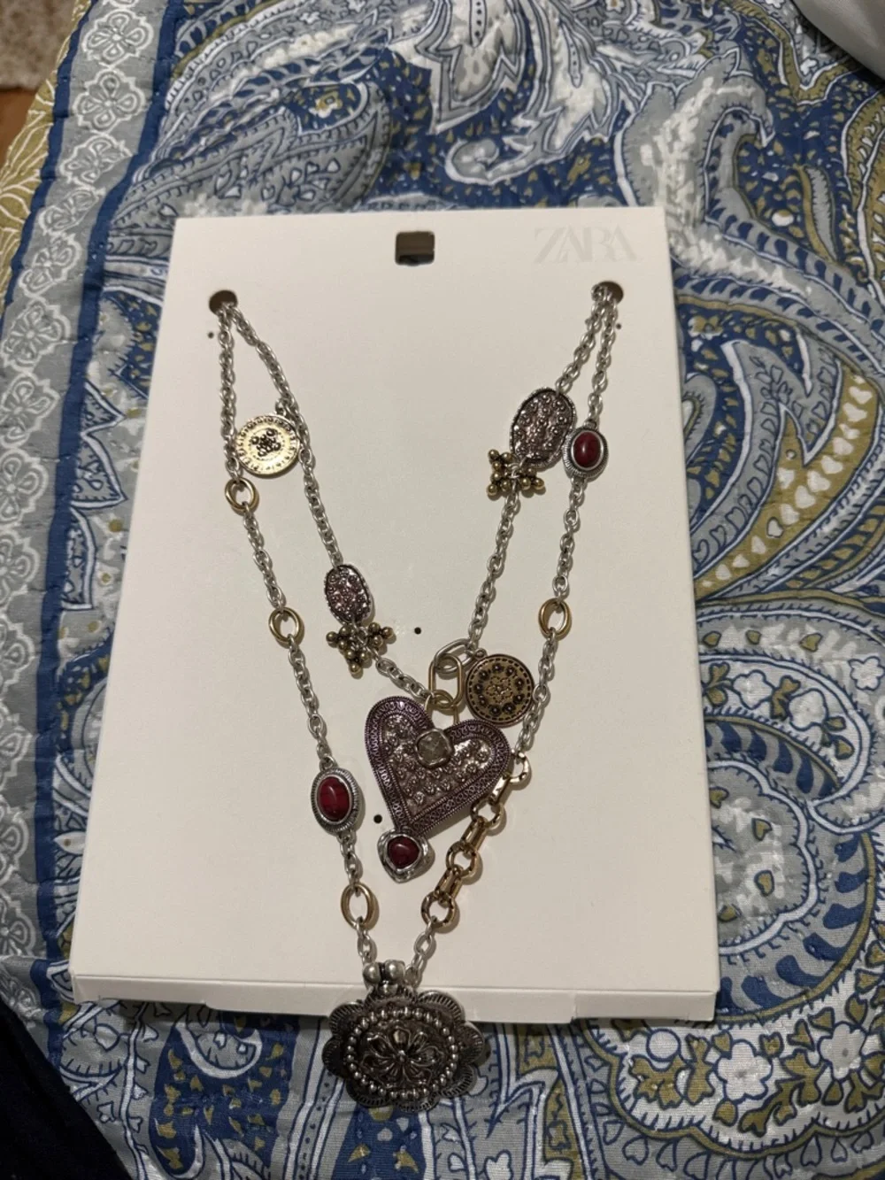 Layered Heart and Floral Pendant Necklace in Gold and Silver - Picture 3 of 5